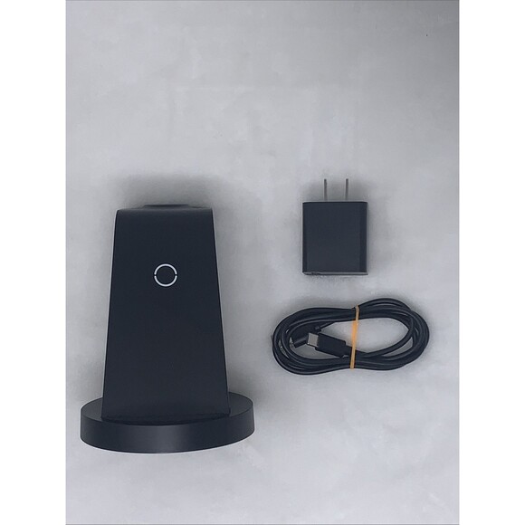 3 in 1 Wireless Charging Station - Picture 8 of 9